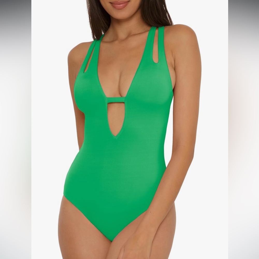 New Becca Modern Edge Textured One Piece Swim size Small